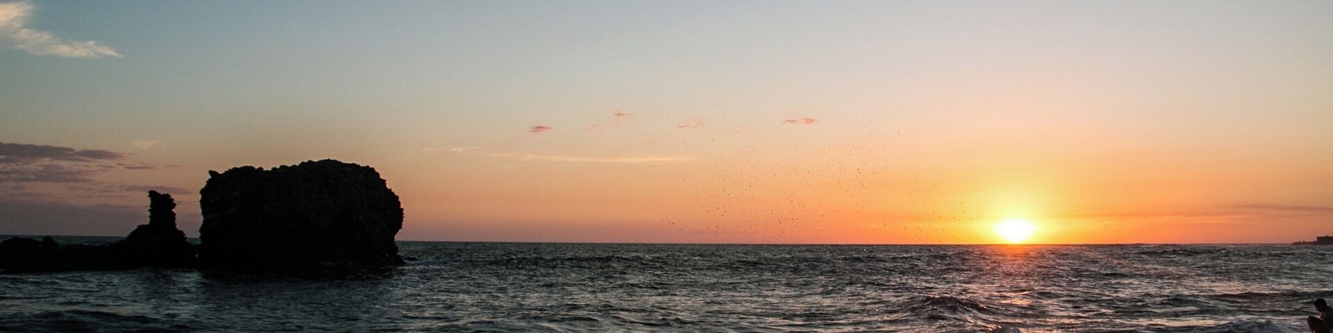 One final sunset on our final evening in El Salvador. After spending over three weeks circling the western half of the country, we find ourselves back in the tiny beach town of El Tunco.
El Salvador still has some distance to go before it completely sheds it's unfortunate image, but as long as people continue to avoid this beautiful country, it will take even longer.
#DontSkipElSalvador #ElSalvador #ElTunco