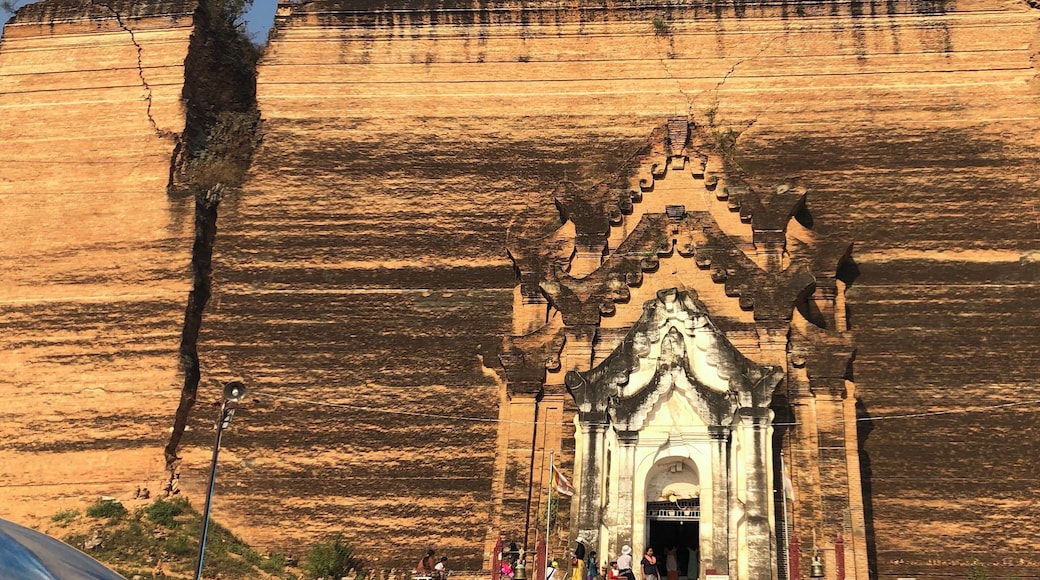 The amazing Pahtodawgyi Pagoda that is unfinished due to a prophesy. The. It was badly damaged by earthquakes.