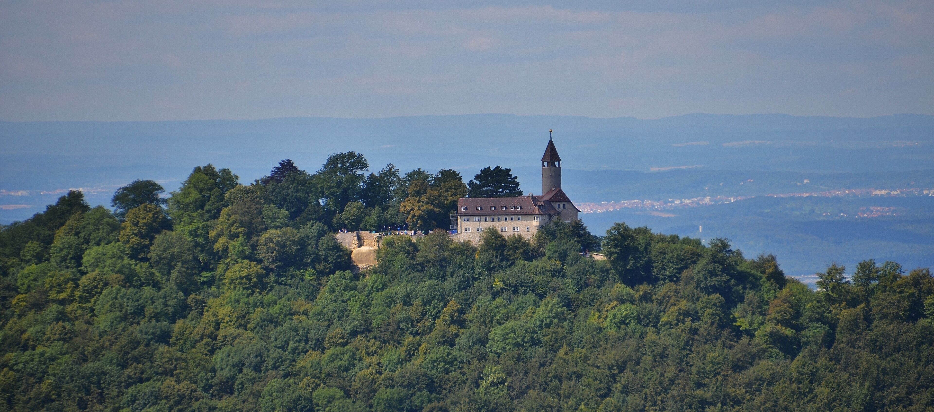Ausblick vom Breitenstein zur Burg Teck