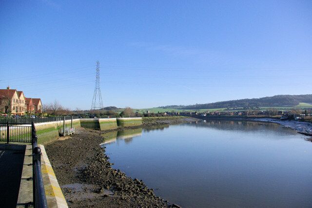 River Medway at Halling Some pleasant redevelopment of the waterside has been carried out here.