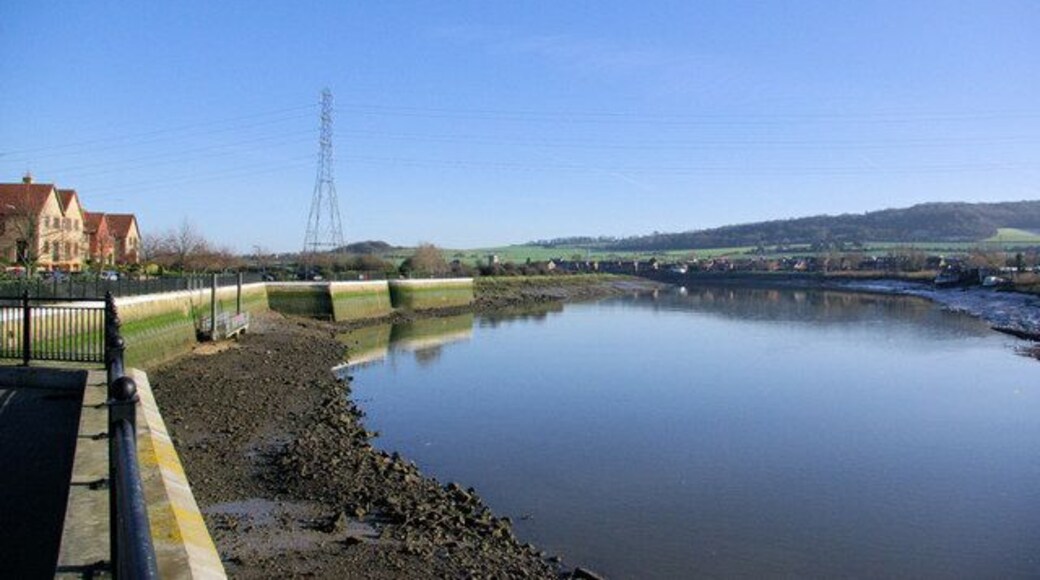 River Medway at Halling Some pleasant redevelopment of the waterside has been carried out here.