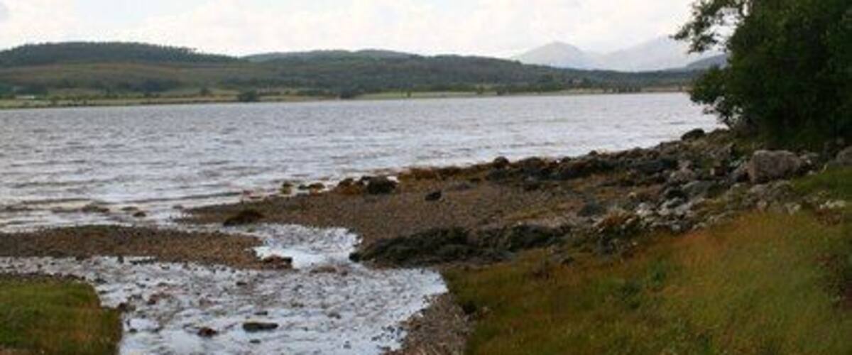Rubha Teithill The outfall of the Teithill into Loch Creran at Rudha Teithill.
