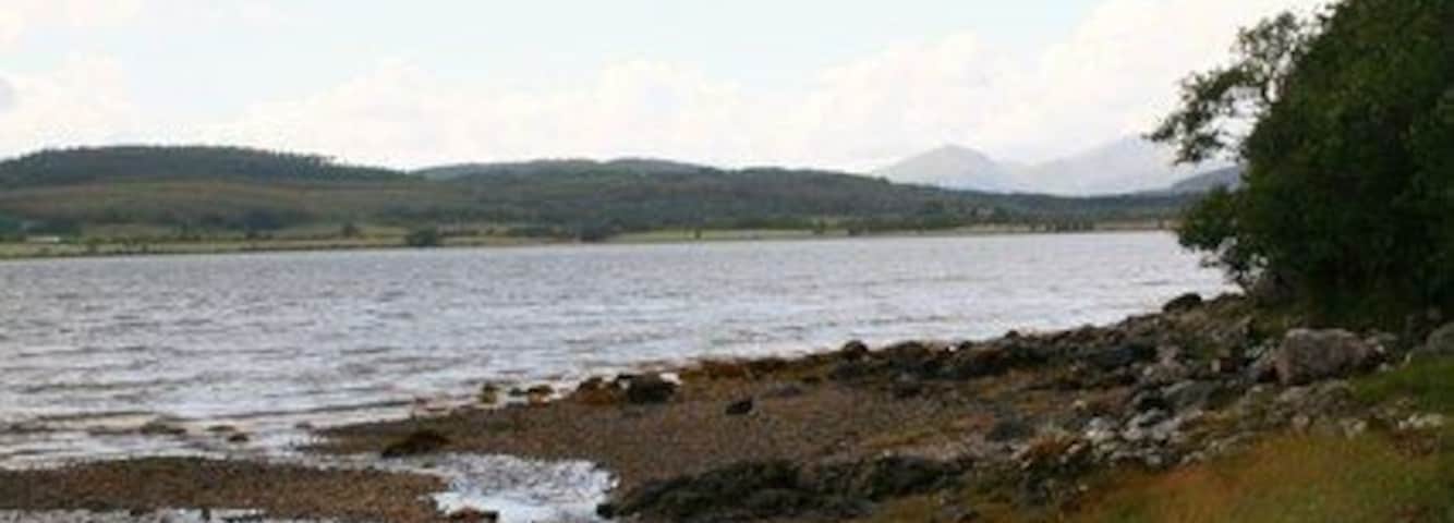Rubha Teithill The outfall of the Teithill into Loch Creran at Rudha Teithill.