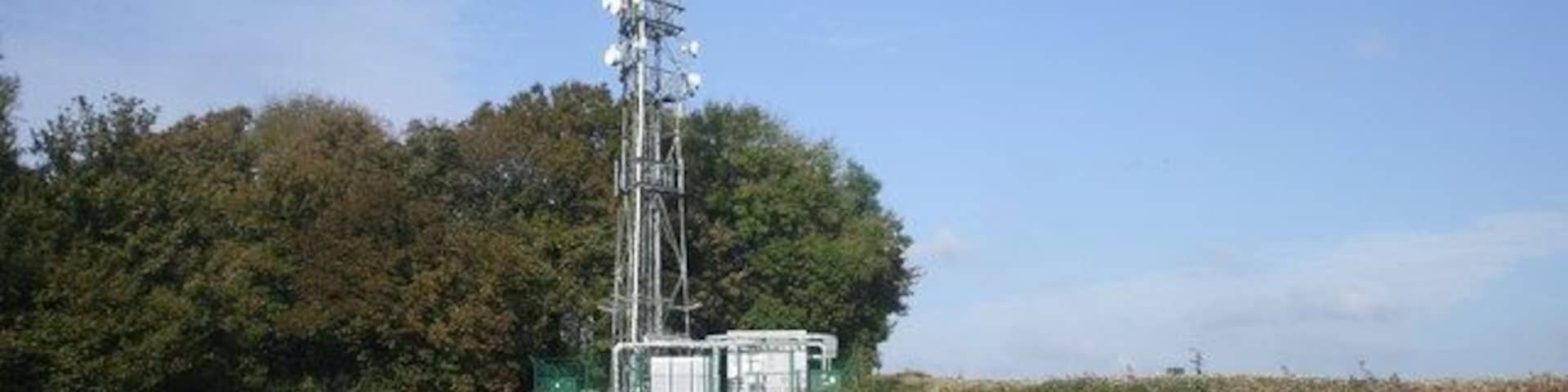 Communications mast, near Michaelston-y-Fedw