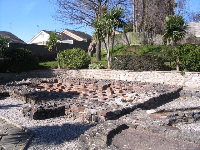 Roman Bath House, Prestatyn On Melyd Avenue, on the edge of the North Wale town of Prestatyn, these remains of a Roman civilian bath house were discovered on March 30th 1934 by Mr F. Gilbert Smith, a local architect, surveyor and enthusiastic amateur archaeologist.