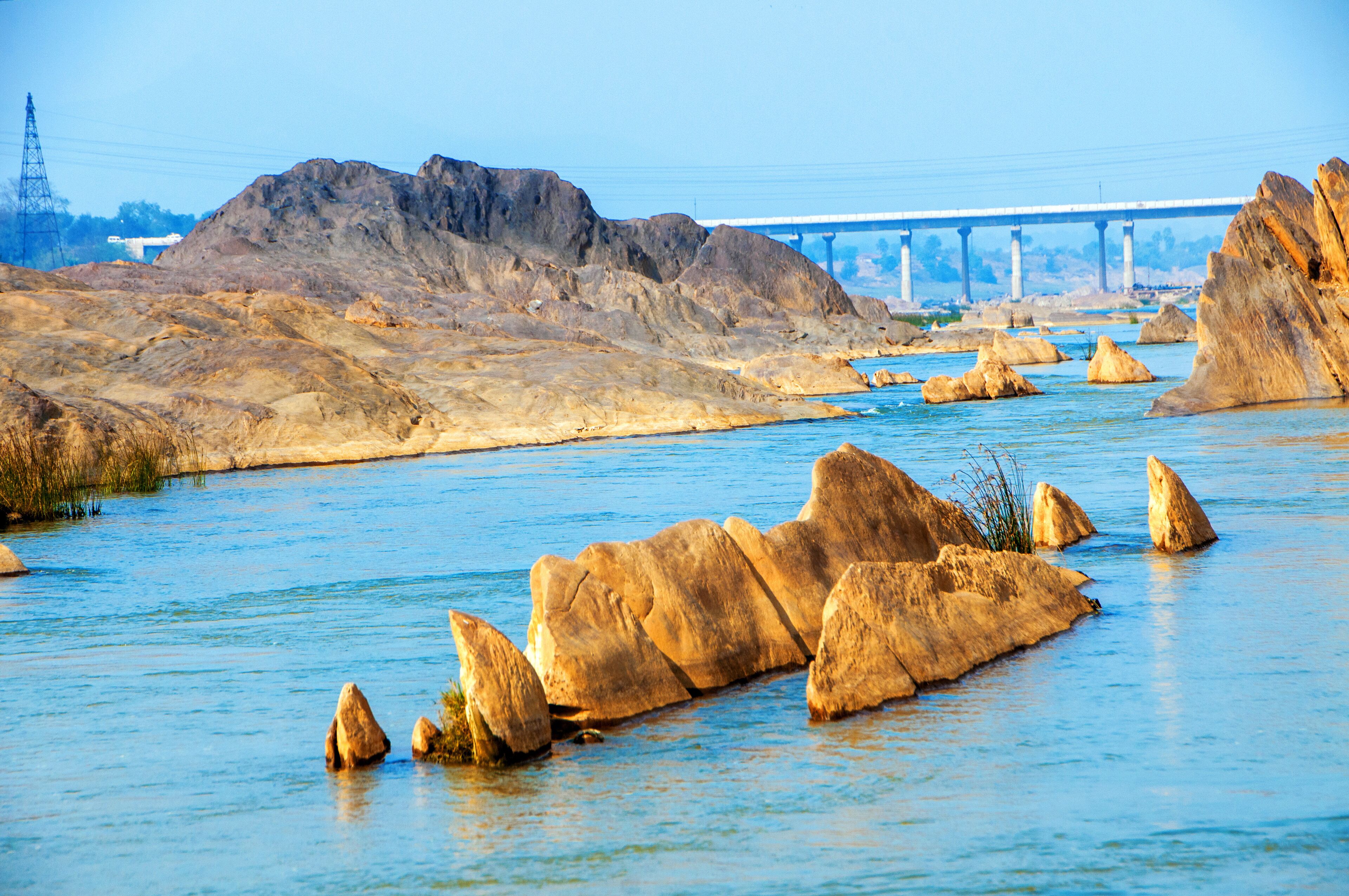 AMADUBI VILLAGE NEAR GHATSHILA OF JHARKHAND STATE OF INDIA. AMADUBI VILLAGE IS FAMOUS FOR IT'S SANTHALI TRIBAL CULTURE & PAITKAR PAINTING (A PAINTING FORM OF FAMOUS POT ART PAINTED BY NATURAL COLOUR).