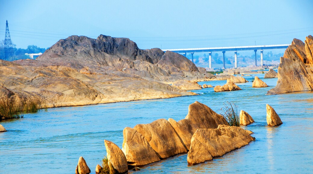 AMADUBI VILLAGE NEAR GHATSHILA OF JHARKHAND STATE OF INDIA. AMADUBI VILLAGE IS FAMOUS FOR IT'S SANTHALI TRIBAL CULTURE & PAITKAR PAINTING (A PAINTING FORM OF FAMOUS POT ART PAINTED BY NATURAL COLOUR).