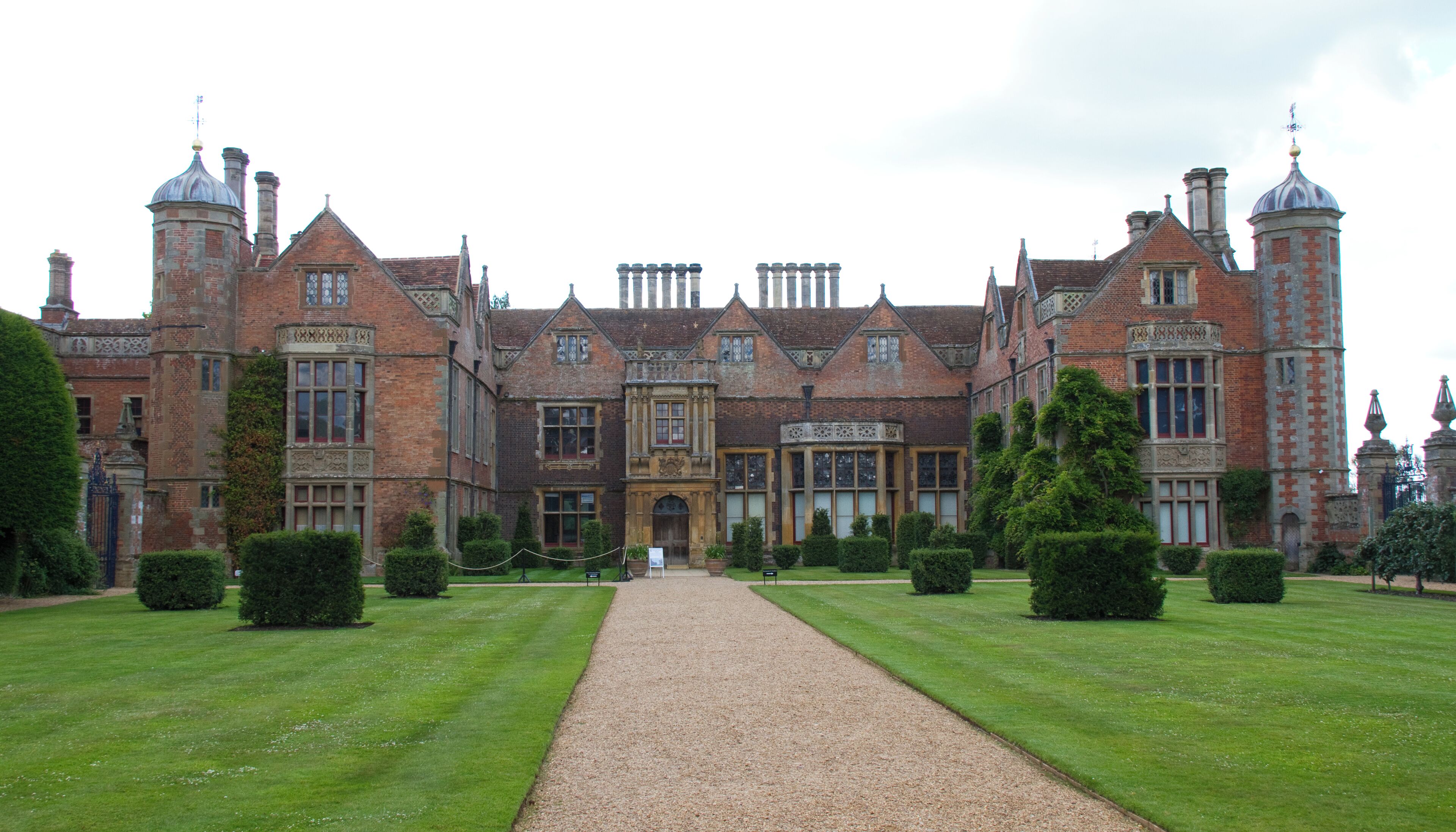 Built in 1558 and extended during the 19th Century