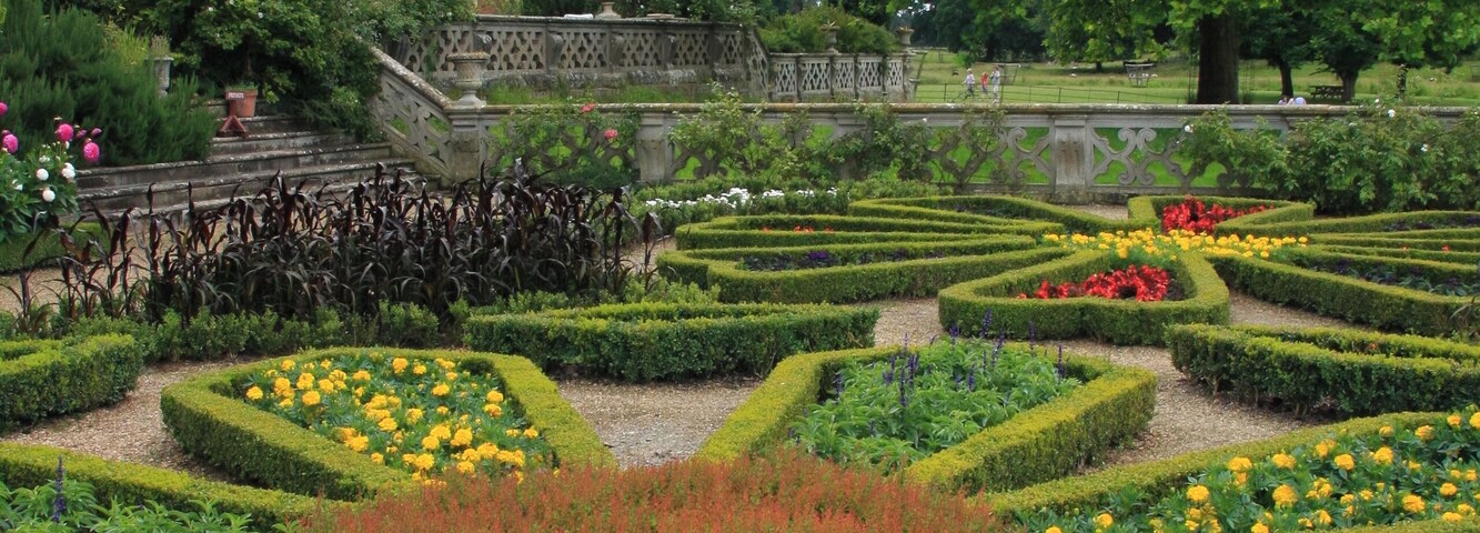 Charlecote Park Gardens, Warwick