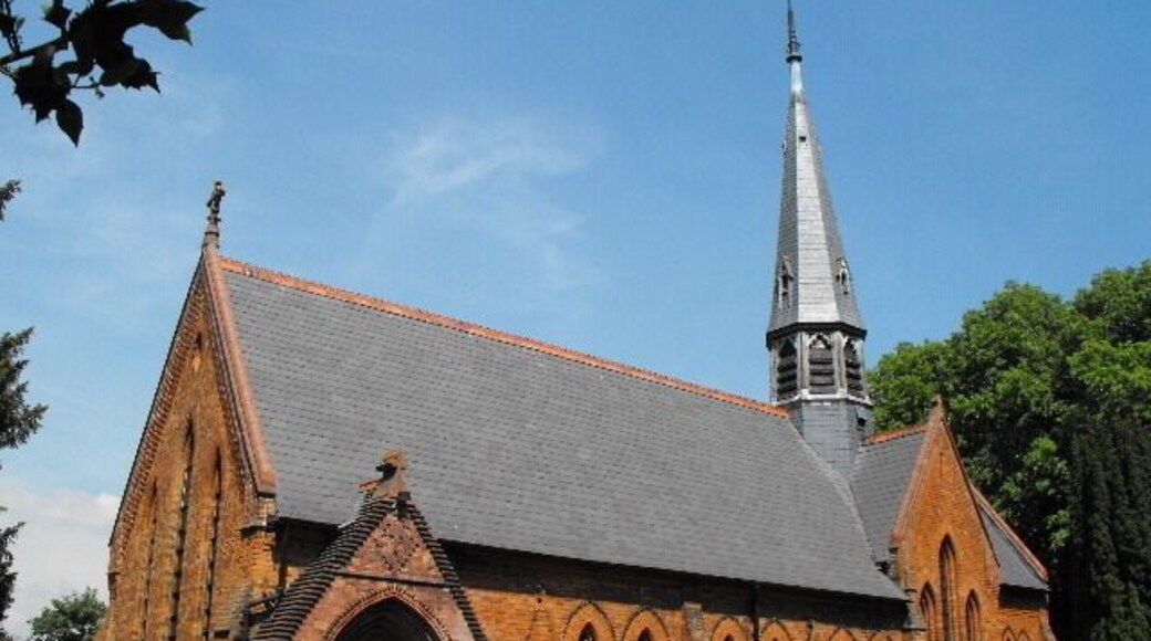St Michael's and All Angels parish church, Little Leigh, Cheshire, seen from the southwest