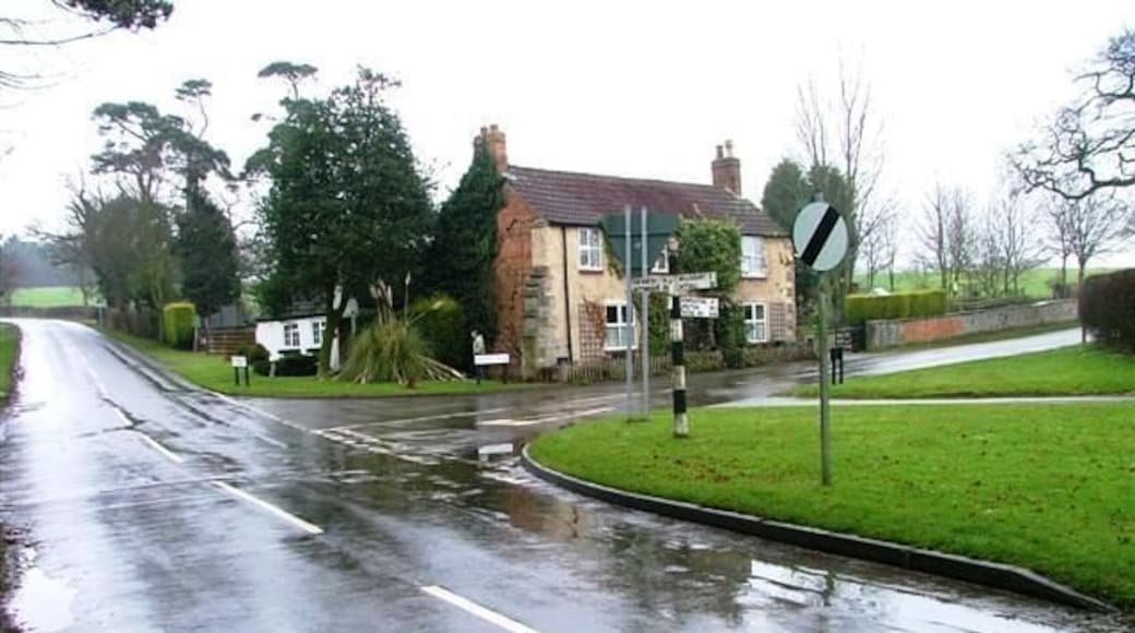 Junction, Station Road/Keyworth Road.