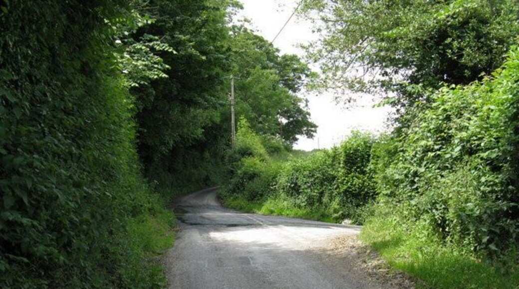 Junction for Lower House lane
