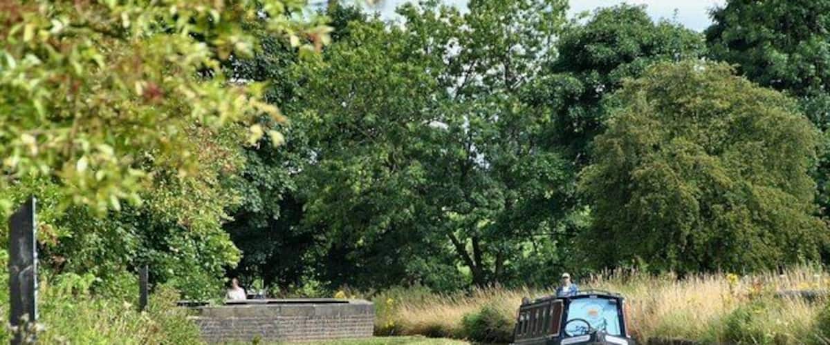 Passing over Red Bull aqueduct Narrow boat passing over Red Bull aqueduct