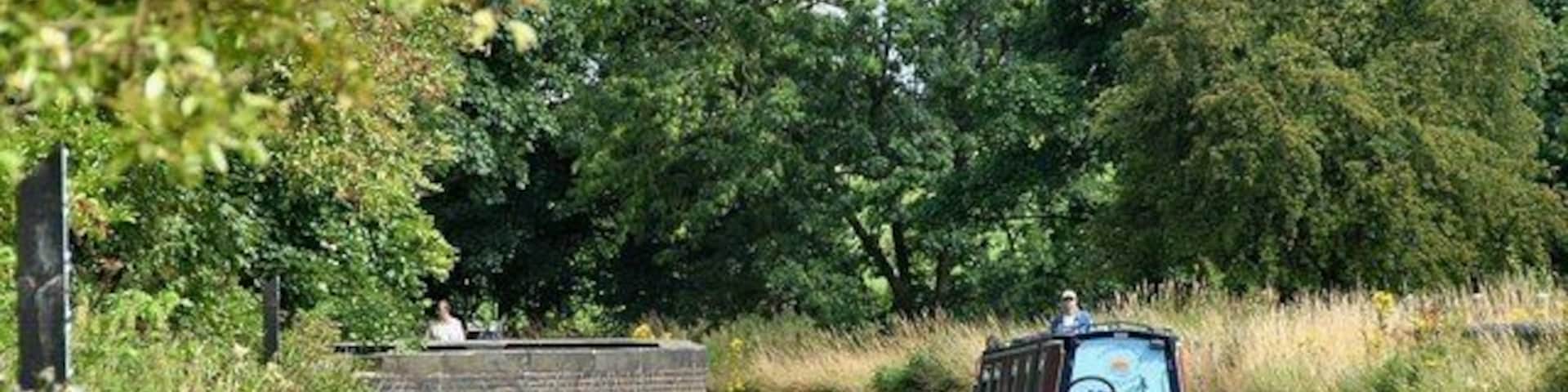 Passing over Red Bull aqueduct Narrow boat passing over Red Bull aqueduct