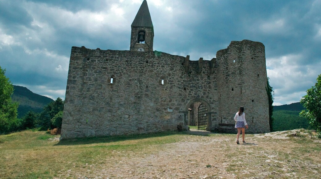 Small church with beautiful fresco's from the 15th century - the famous dance of death (showing that rich or poor - important or not - we all end up in a grave)