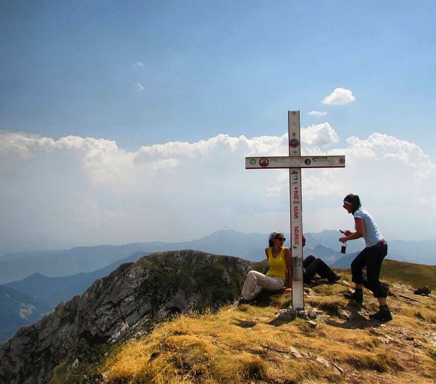 Bregoc peak, the highest peak of Zelengora Mountain, Sutjeska National Park
This is section of #ViaDinarica long distance trail 
#visitbosnia #sutjeskanationalpark #hikingtrip #dinaricalps