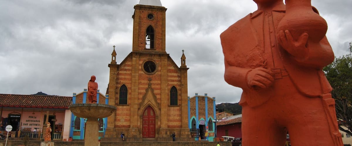Colourful, playful, and packed with great souvenirs. A Boyacá gem.