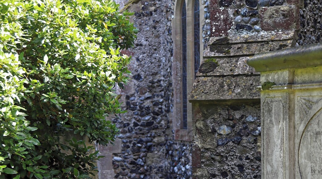 The north aisle northwest buttress of the Grade II* listed St Mary the Virgin's Church in Woodnesborough, Kent, England. Camera: Canon EOS 6D Mark II with Canon EF 24-105mm F4L IS USM lens. Software: File lens-corrected, optimized, perhaps cropped, with DxO OpticsPro 11 Elite, and likely further optimized with Adobe Photoshop CS2.