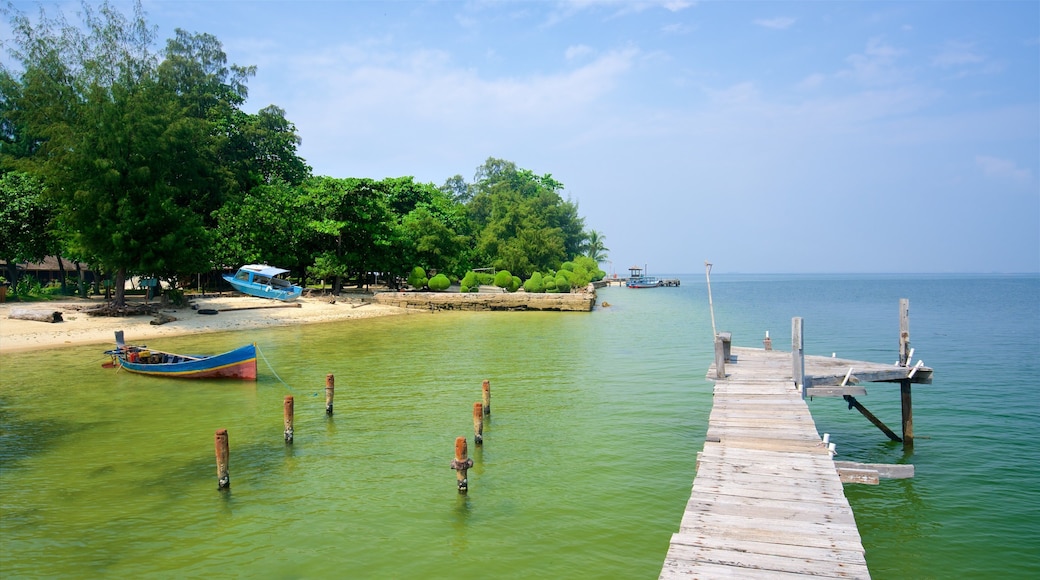 Banten showing general coastal views