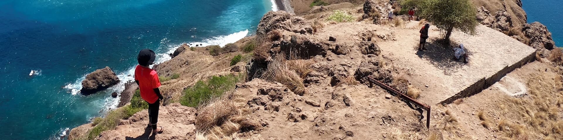 The 20-25 mins hike up Padar Island is worth the effort for this beautiful shot of the 3 colour beaches, pink, white and black