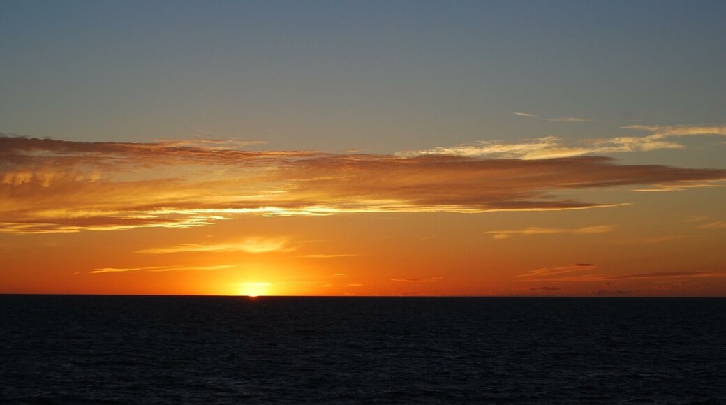 Took a 15 day Scandinavian cruise. The ports of call were beautiful, but it's hard to beat Mother Nature as she brings the sun down at night. #lifeatexpedia