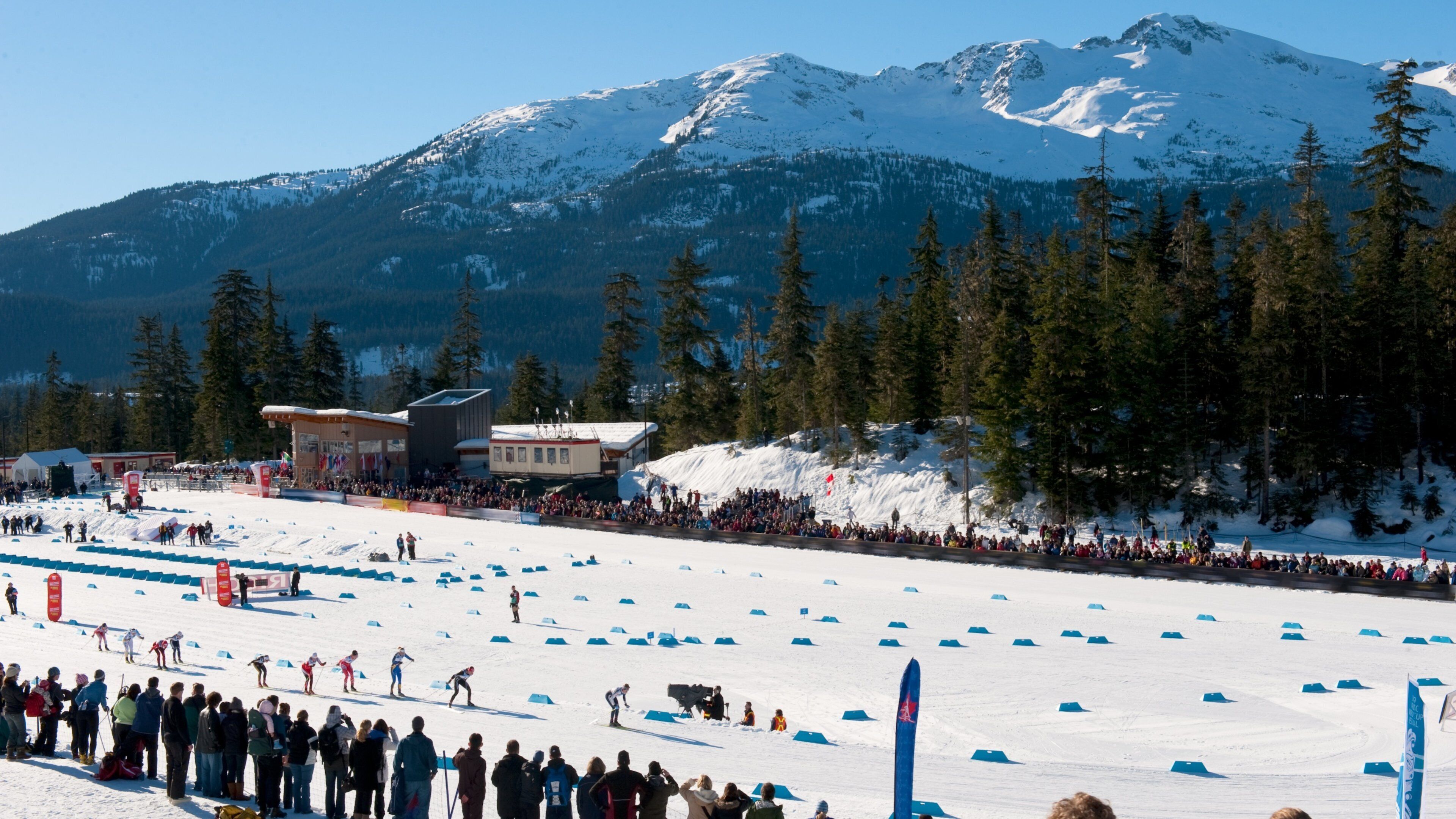 Whistler showing landscape views, snow skiing and snow