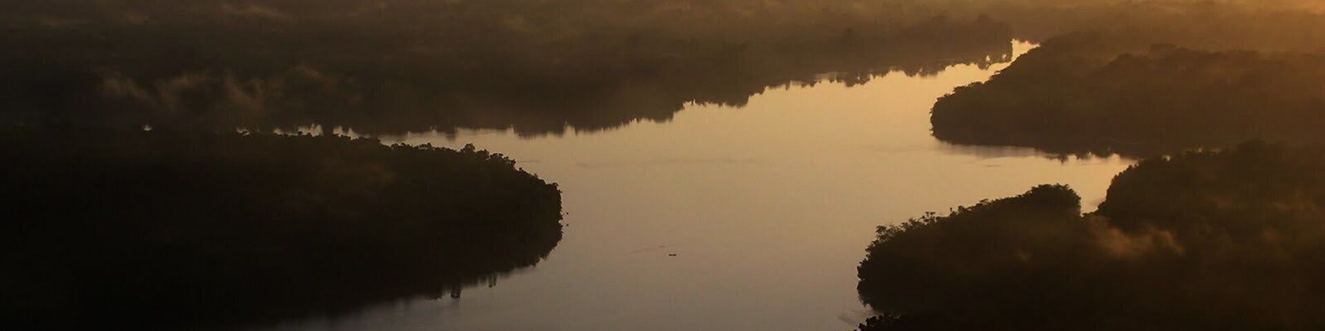 #AboveItAll #Amazon #ultralight
Flying over the Amazon
Estas fotos foram tiradas, ao longo de vários anos, cobrindo uma vasta área que vai da ilha do Marajó até Salinópolis passando por Mosqueiro, Cotejuba, Vigia, Outeiro, Marieta, Belém e muito mais. A grande maioria foi tirada a bordo de um ultraleve pilotado por meus filhos a quem dedico estas fotos.
These photos were taken over several years, covering a wide area from the island of Marajó to Salinópolis passing through Mosqueiro, Cotejuba, Vigia, Outeiro, Marieta, Belém and much more. The vast majority was taken aboard an ultralight aircraft piloted by my children to whom I dedicate these photos.