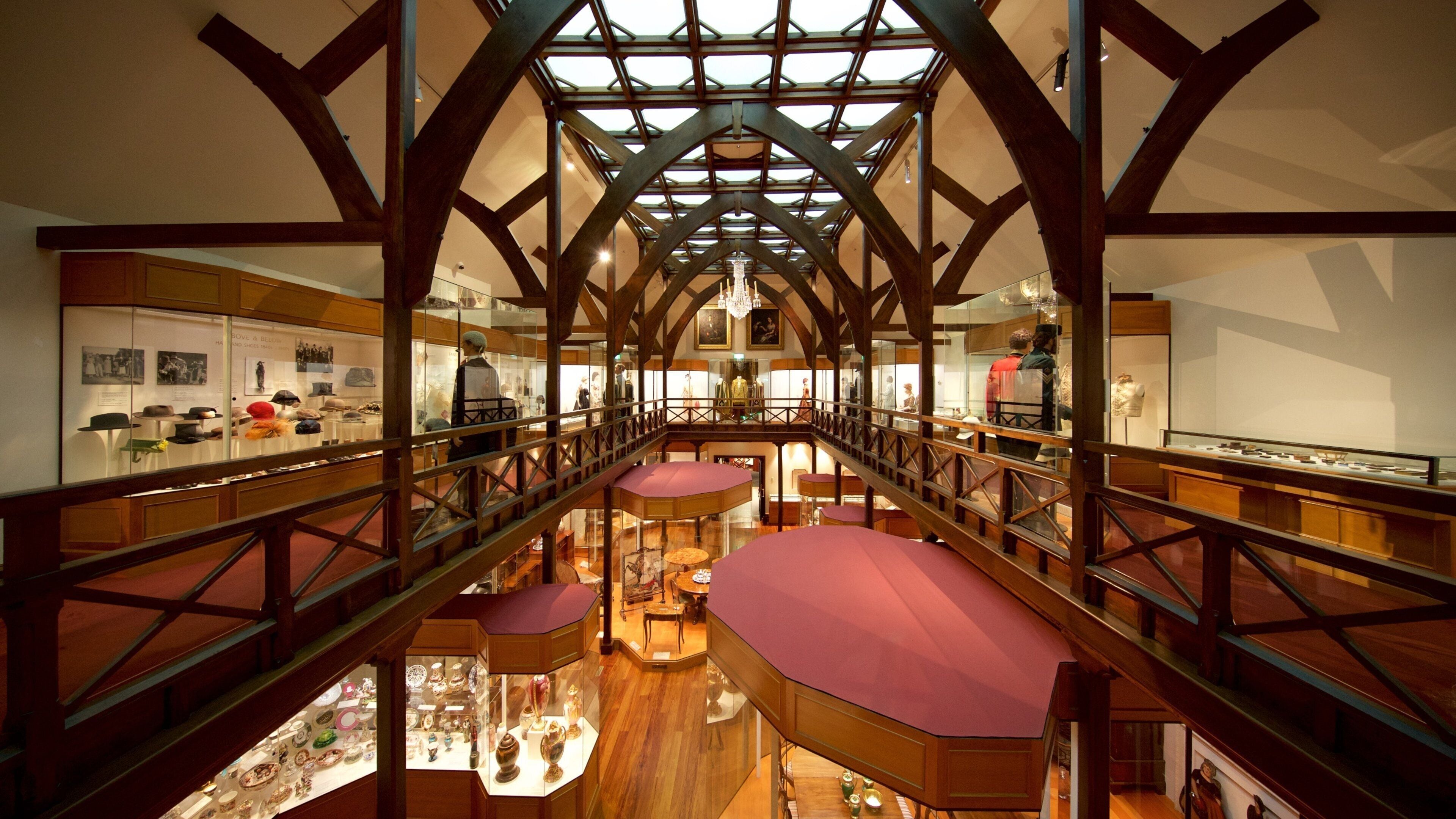 St Maarten and St Martin showing heritage architecture and interior views