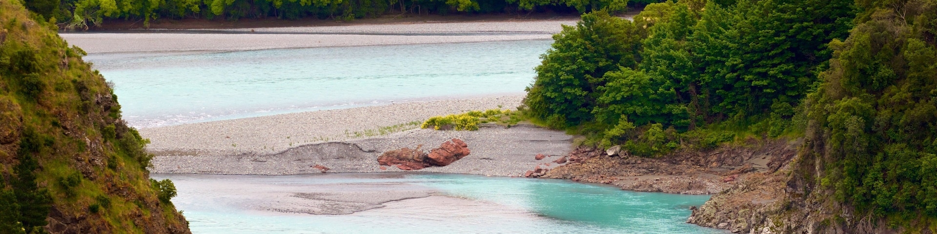 Rakaia Gorge que incluye un río o arroyo