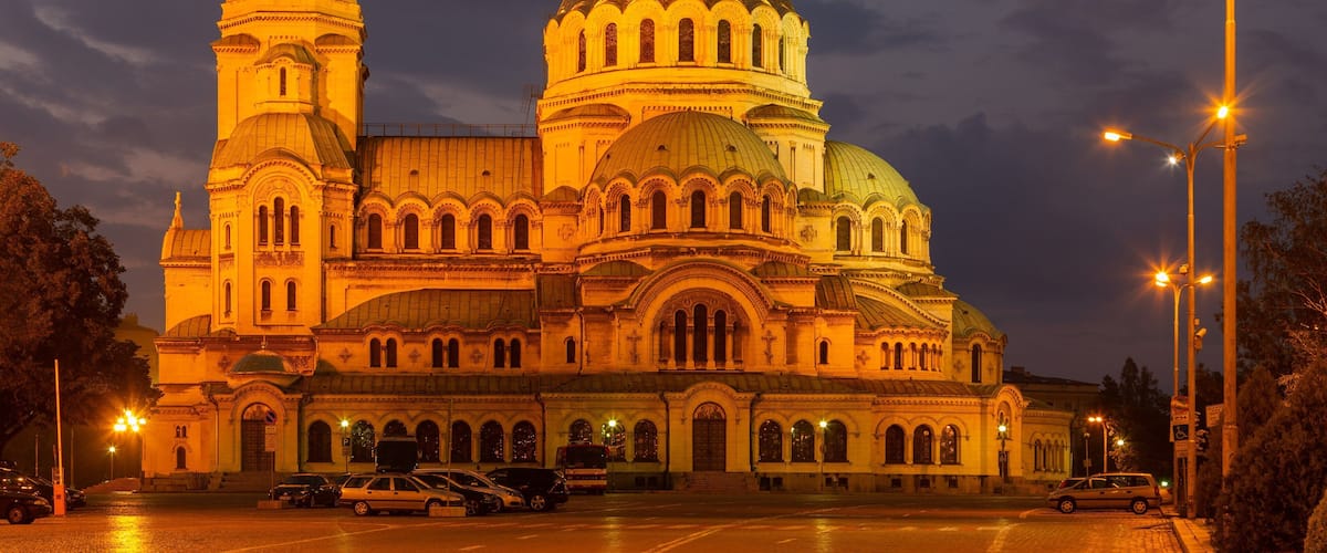 Alexander Nevski Cathedral showing a church or cathedral, night scenes and heritage architecture