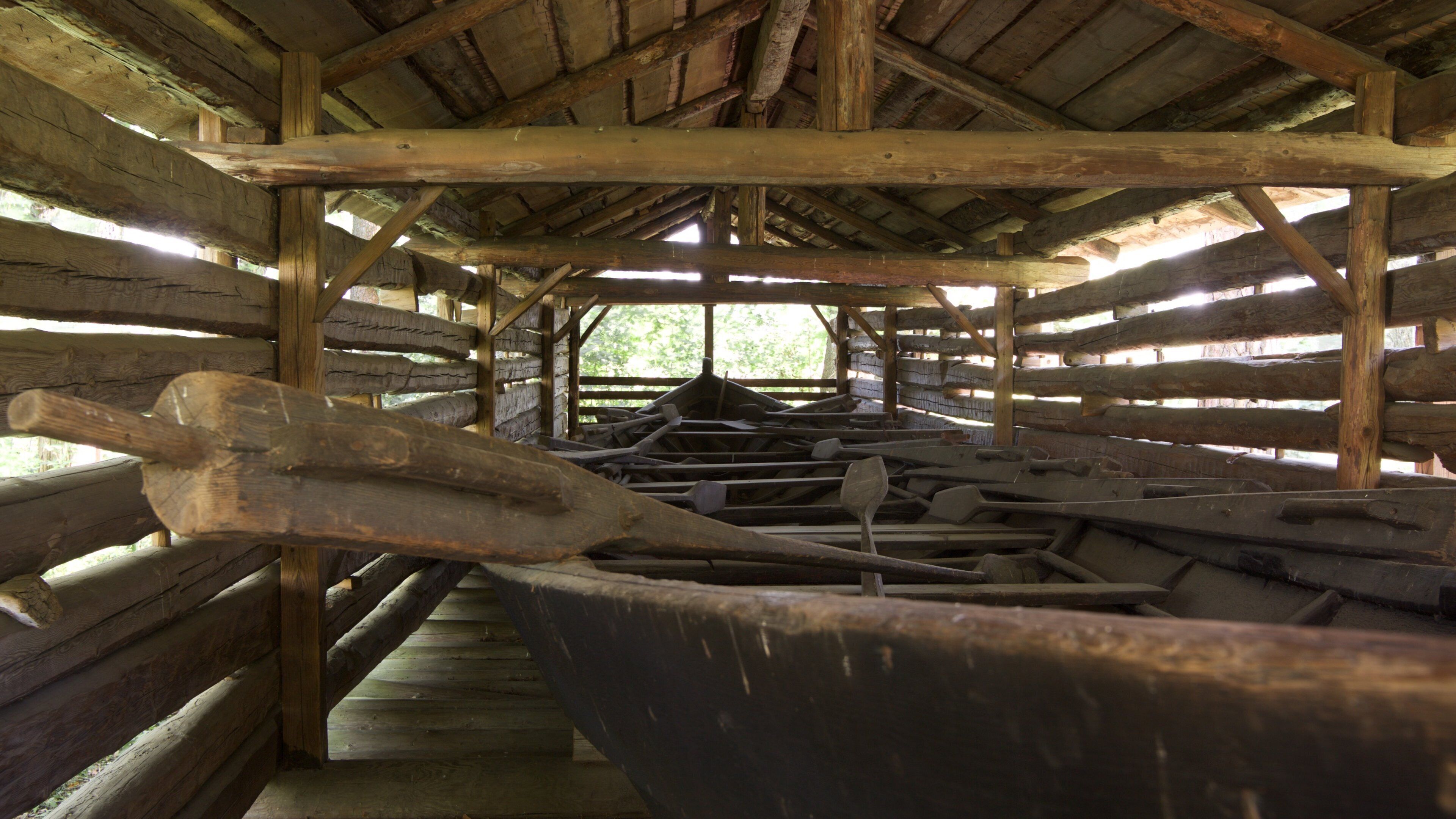 Lantinen District showing interior views