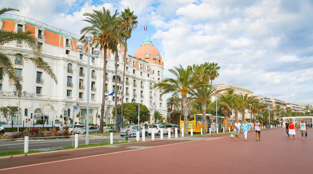 Gambetta showing heritage architecture