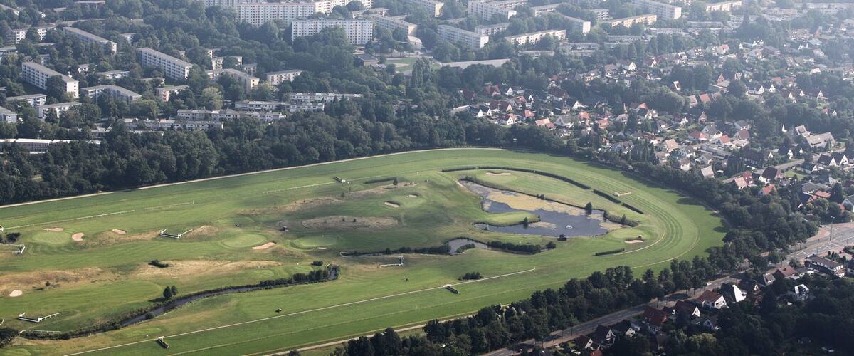 Luftaufnahme Bremen; Galopprennbahn Bremen; GolfRange Bremen; Flughöhe 500 m