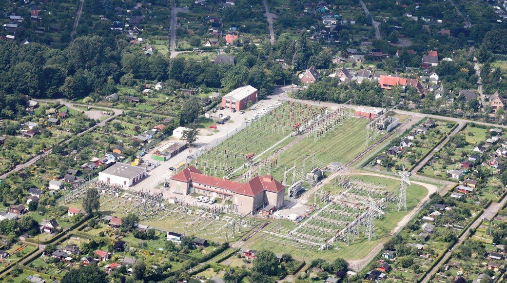 Lufbilder Bremen: Häfen, Waterfront, Lindenhof, Walle, Osterfeuerberg, Utbremen, Bahnhofsvorstadt, Bürerweide, Barkhof, Bürgerpark, Weidedamm, Müllverbrennungsanlage (identische Bildbeschreibung für File:2012-08-08-fotoflug-bremen zweiter flug 1006.JPG bis File:2012-08-08-fotoflug-bremen zweiter flug 1141.JPG; alle mit GPS-Koordinaten