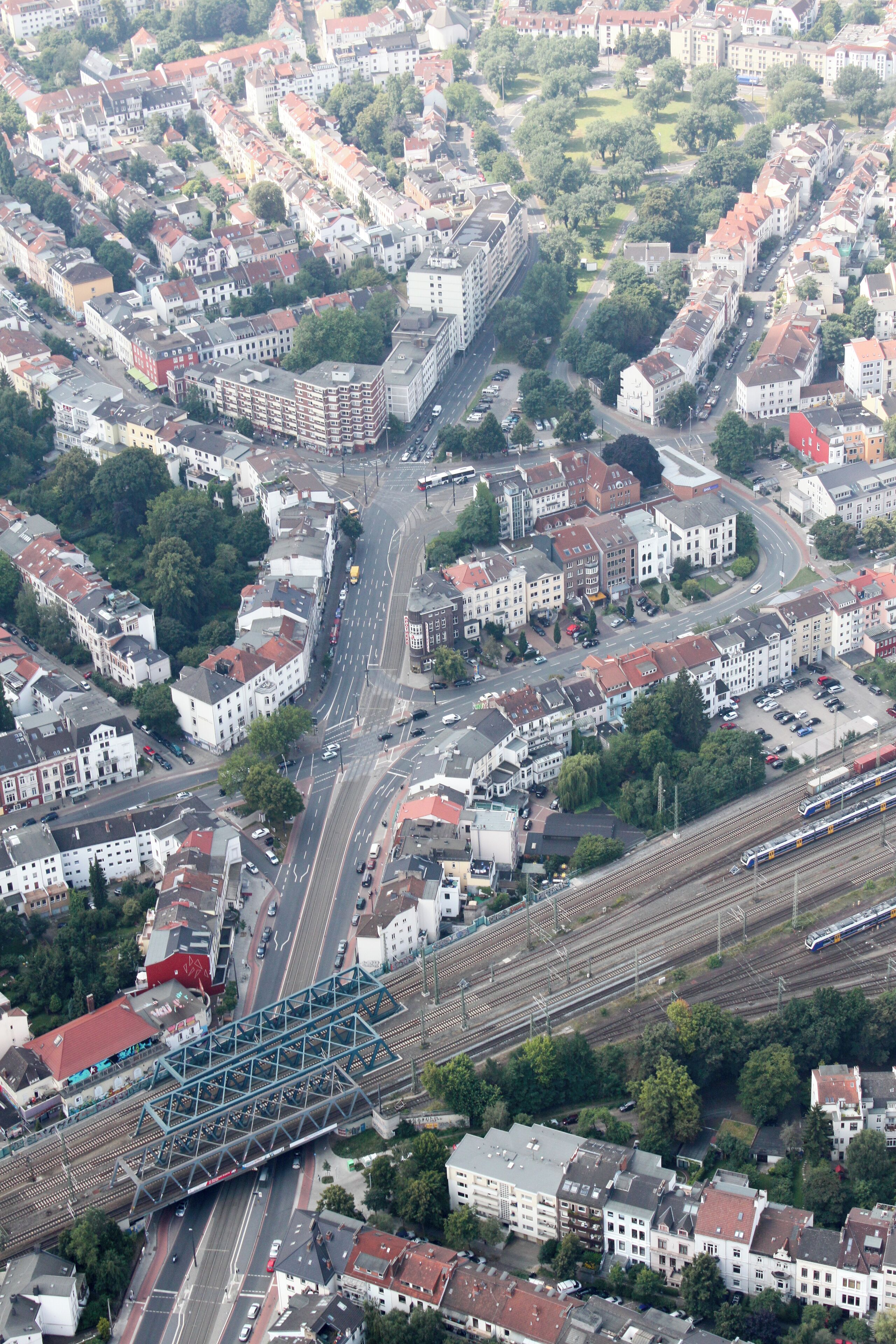 Lufbilder Bremen: Buntentor, Neustadt Gartenvorstadt, Ale Neustadt, Altstadt, Ostertor, Bürgerweise, Fesenfeld, Steintor (identische Bildbeschreibung für File:2012-08-08-fotoflug-bremen zweiter flug 0509.JPG bis File:2012-08-08-fotoflug-bremen zweiter flug 0617.JPG; alle mit GPS-Koordinaten