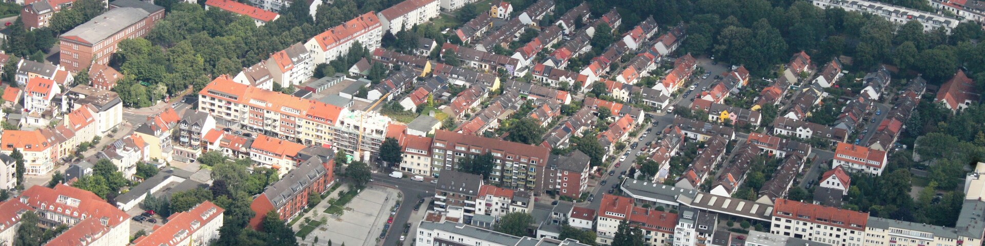 Lufbilder Bremen: Weser-Stadion, Peterswerder, Östliche Vorstadt, Steintor, Bahnhofsvorstadt, Hauptbahnhof, Findorff-Bürgerweide, Bürgerweide, Parkhotel (identische Bildbeschreibung für File:2012-08-08-fotoflug-bremen zweiter flug 0407.JPG bis File:2012-08-08-fotoflug-bremen zweiter flug 0508.JPG; alle mit GPS-Koordinaten