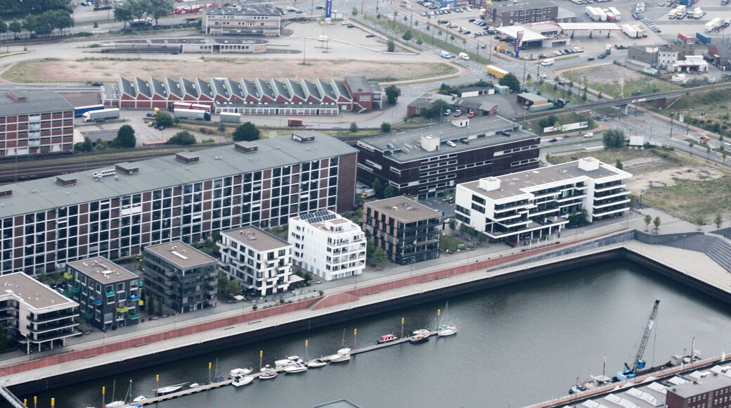 Lufbilder Bremen:Hohentorshafen, Woltmershausen, Überseestadt, Altstadt, Ostertor (identische Bildbeschreibung für File:2012-08-08-fotoflug-bremen zweiter flug 0750.JPG bis File:2012-08-08-fotoflug-bremen zweiter flug 0885.JPG; alle mit GPS-Koordinaten