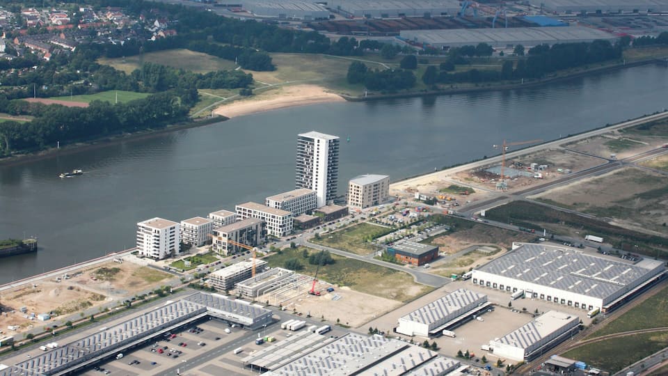Lufbilder Bremen:Hohentorshafen, Woltmershausen, Überseestadt, Altstadt, Ostertor (identische Bildbeschreibung für File:2012-08-08-fotoflug-bremen zweiter flug 0750.JPG bis File:2012-08-08-fotoflug-bremen zweiter flug 0885.JPG; alle mit GPS-Koordinaten