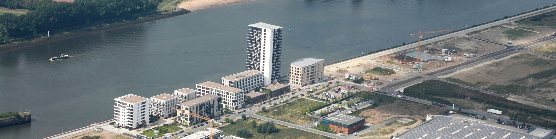 Lufbilder Bremen:Hohentorshafen, Woltmershausen, Überseestadt, Altstadt, Ostertor (identische Bildbeschreibung für File:2012-08-08-fotoflug-bremen zweiter flug 0750.JPG bis File:2012-08-08-fotoflug-bremen zweiter flug 0885.JPG; alle mit GPS-Koordinaten