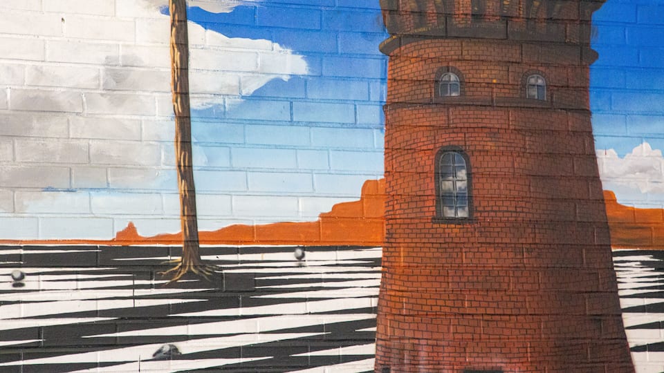 Neuehrenfeld featuring outdoor art