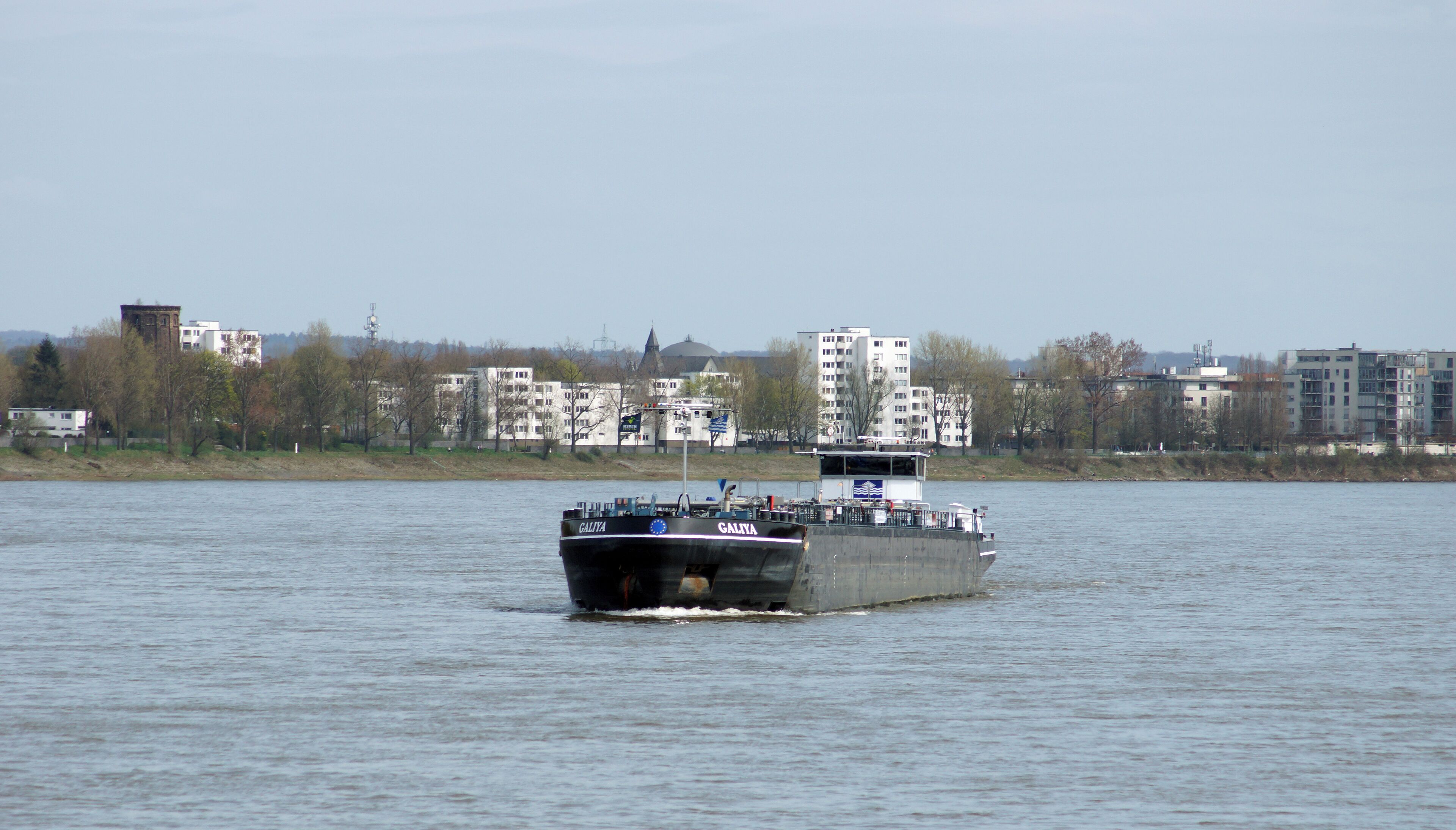 Tank barge Galiya in Cologne.