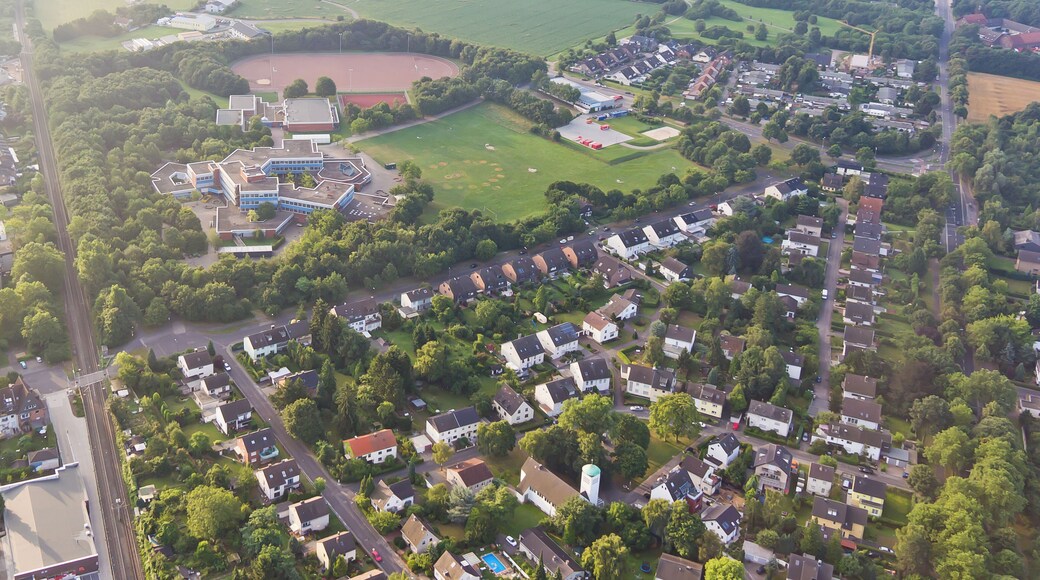 Ballonfahrt über Köln - Schulzentrum Ostheim