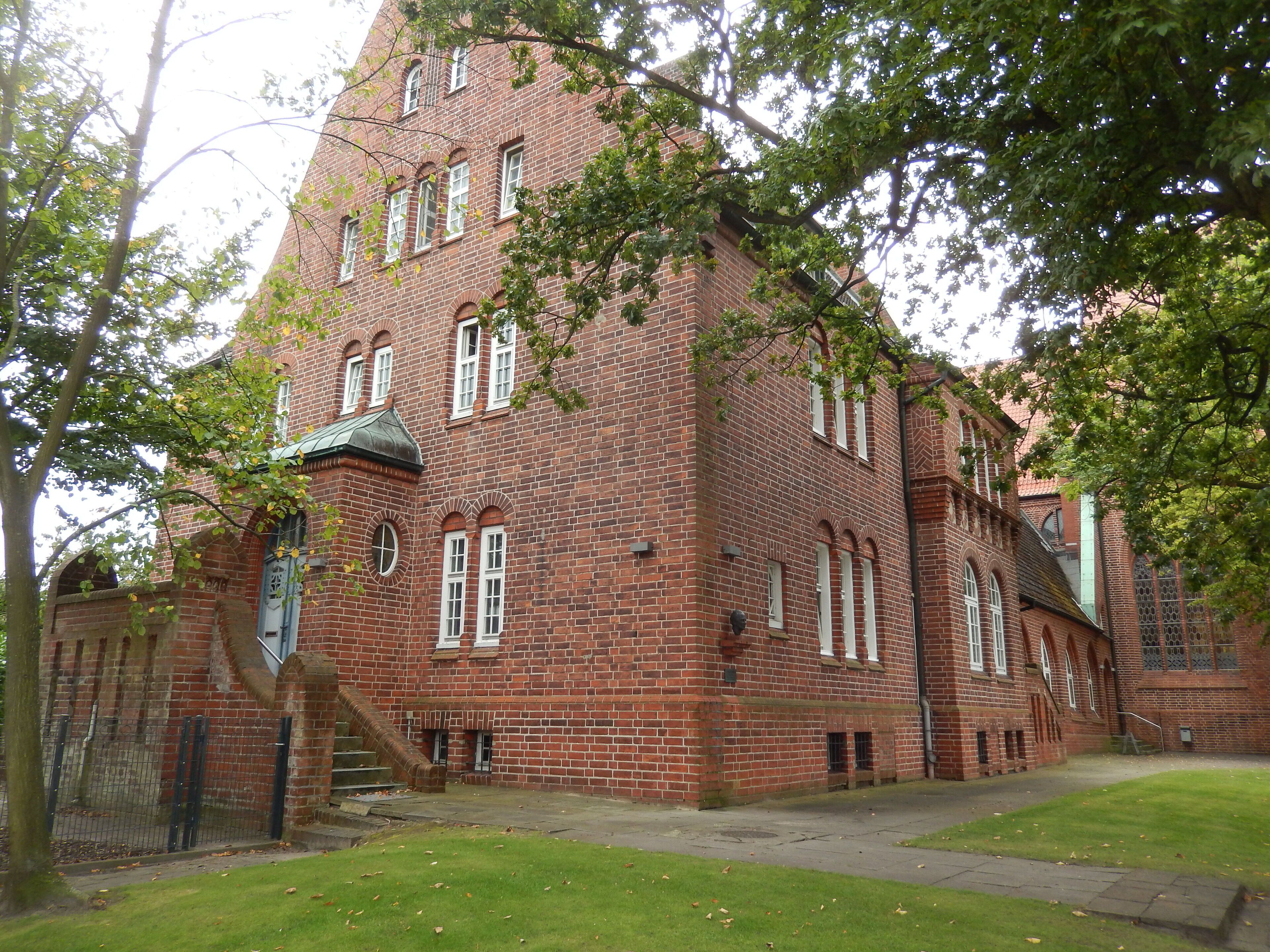 Haus an der Sankt Petri Kirche in Cuxhaven
