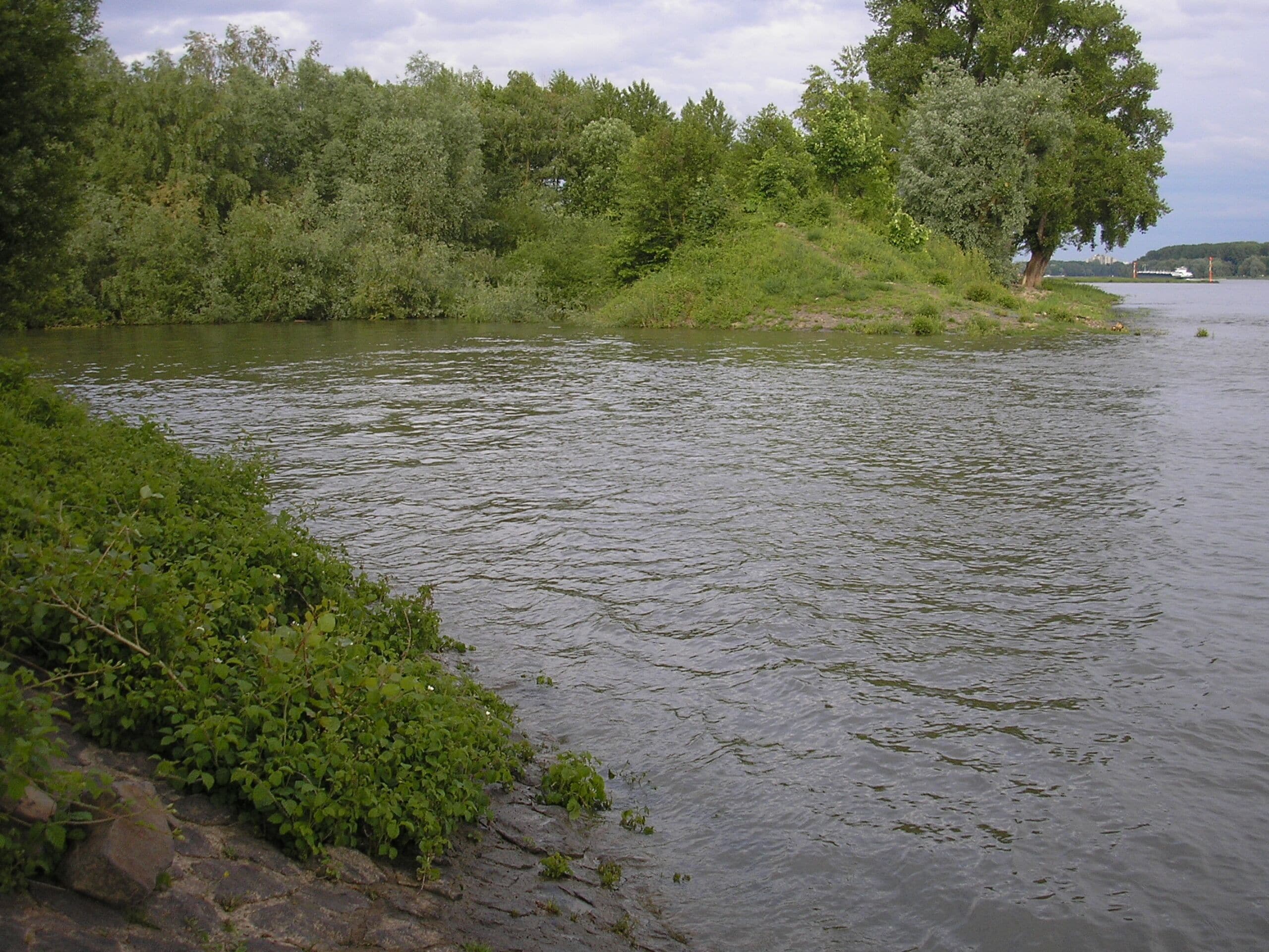 Hafen des Kölner Pionierbatallions in der Westhovener Unverzagt-Kaserne (Wehrmacht), 1951-1995 belgische Brasseur-Kaserne.