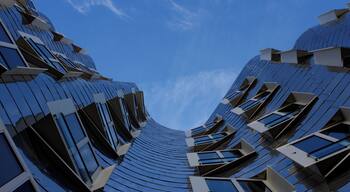 Neuer Zollhof bottom-up