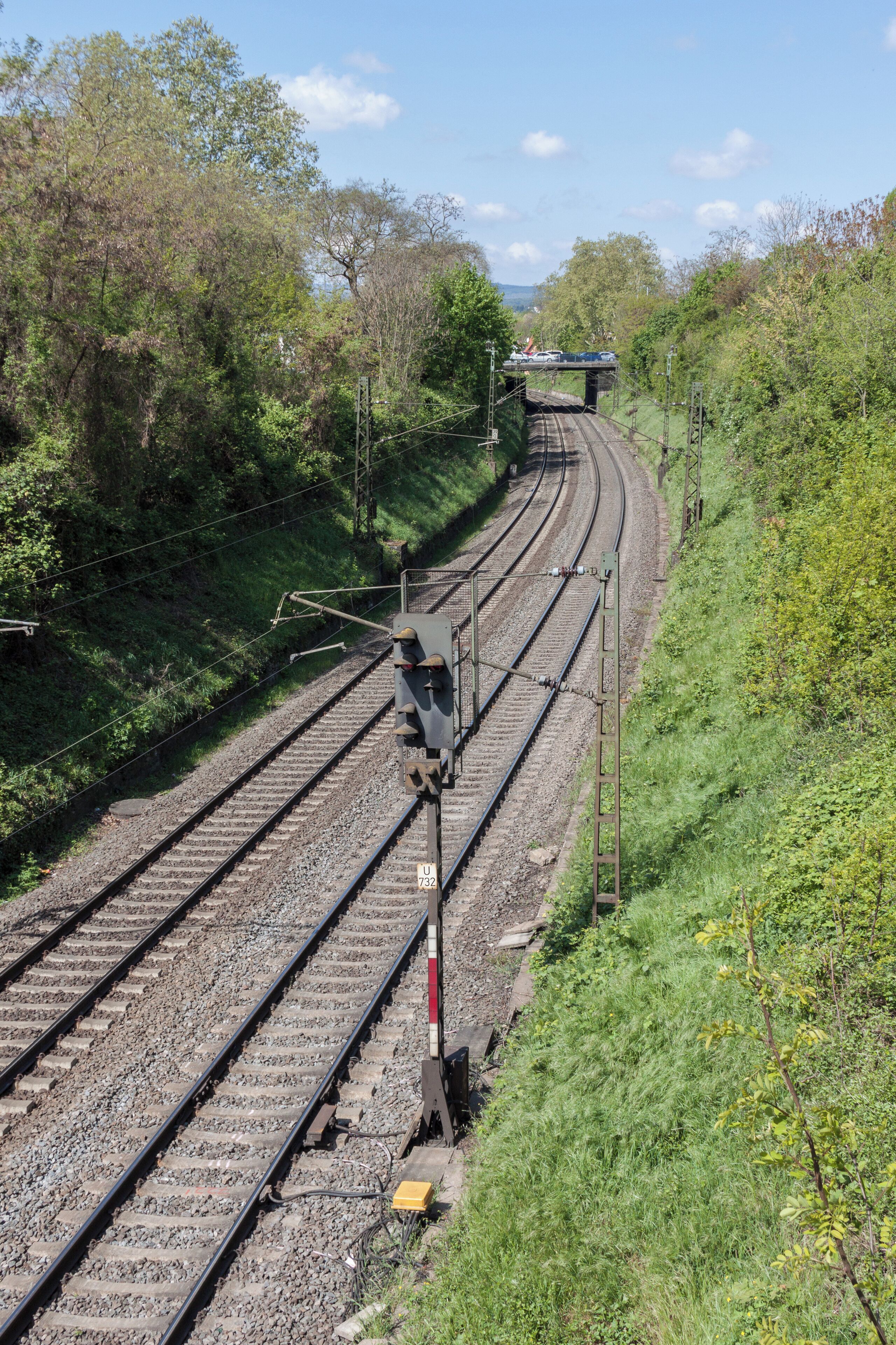 Railway tracks between the stations Wiesbaden-Ost and Wiesbaden-Biebrich.