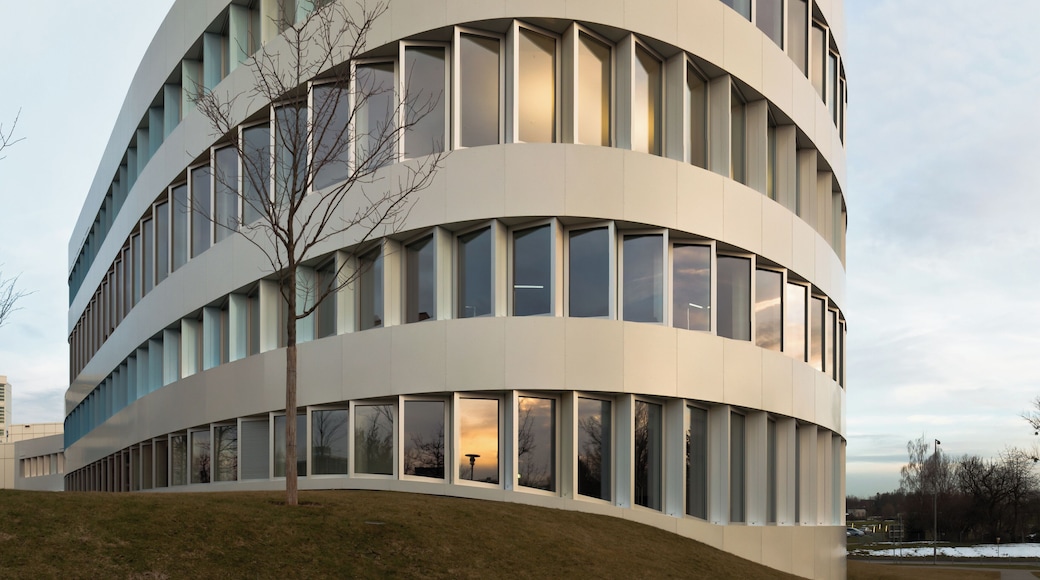 Center for Virtual Engineering (ZVE), Fraunhofer IAO, Stuttgart, Germany.