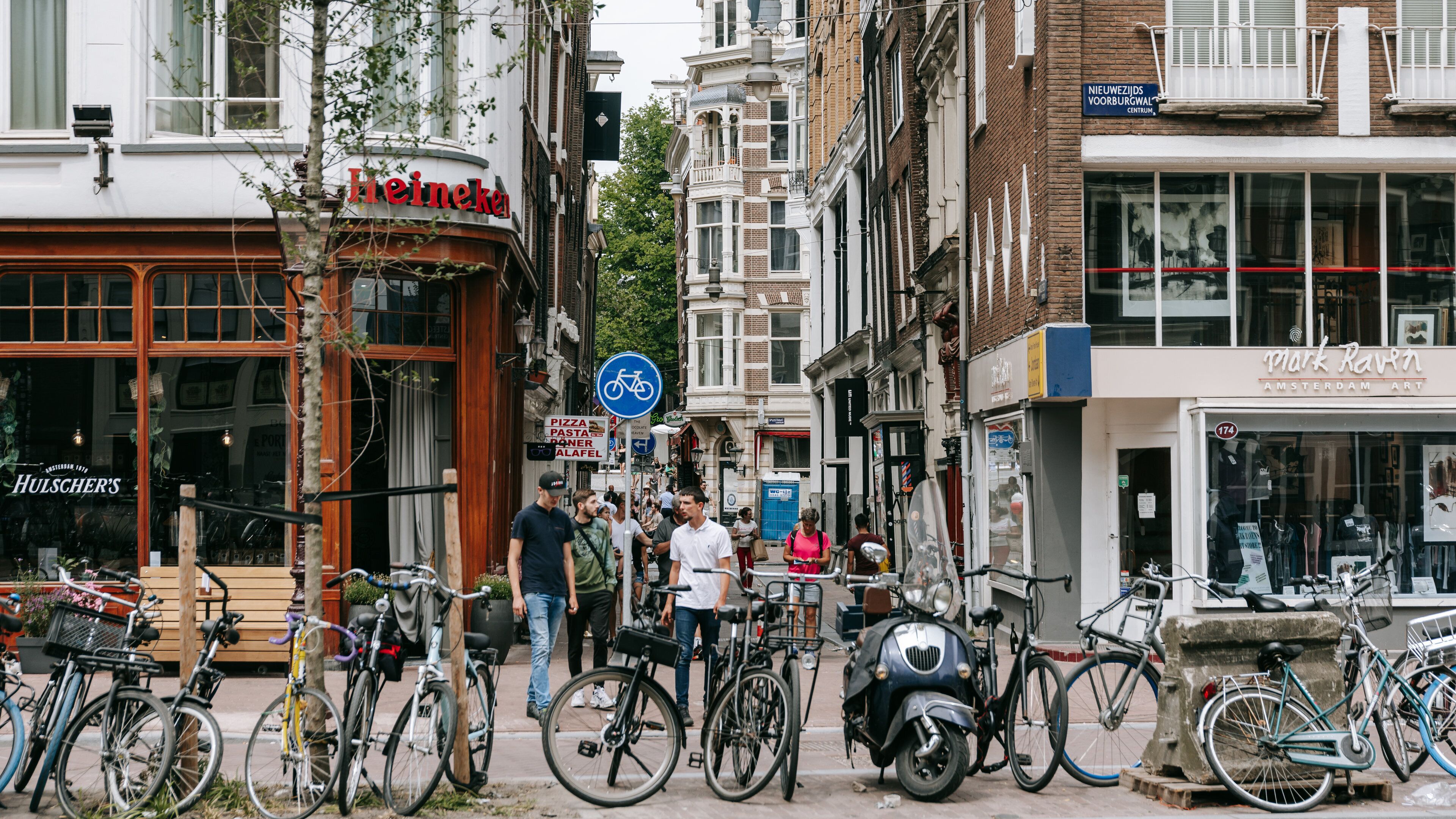 Binnenstad featuring street scenes