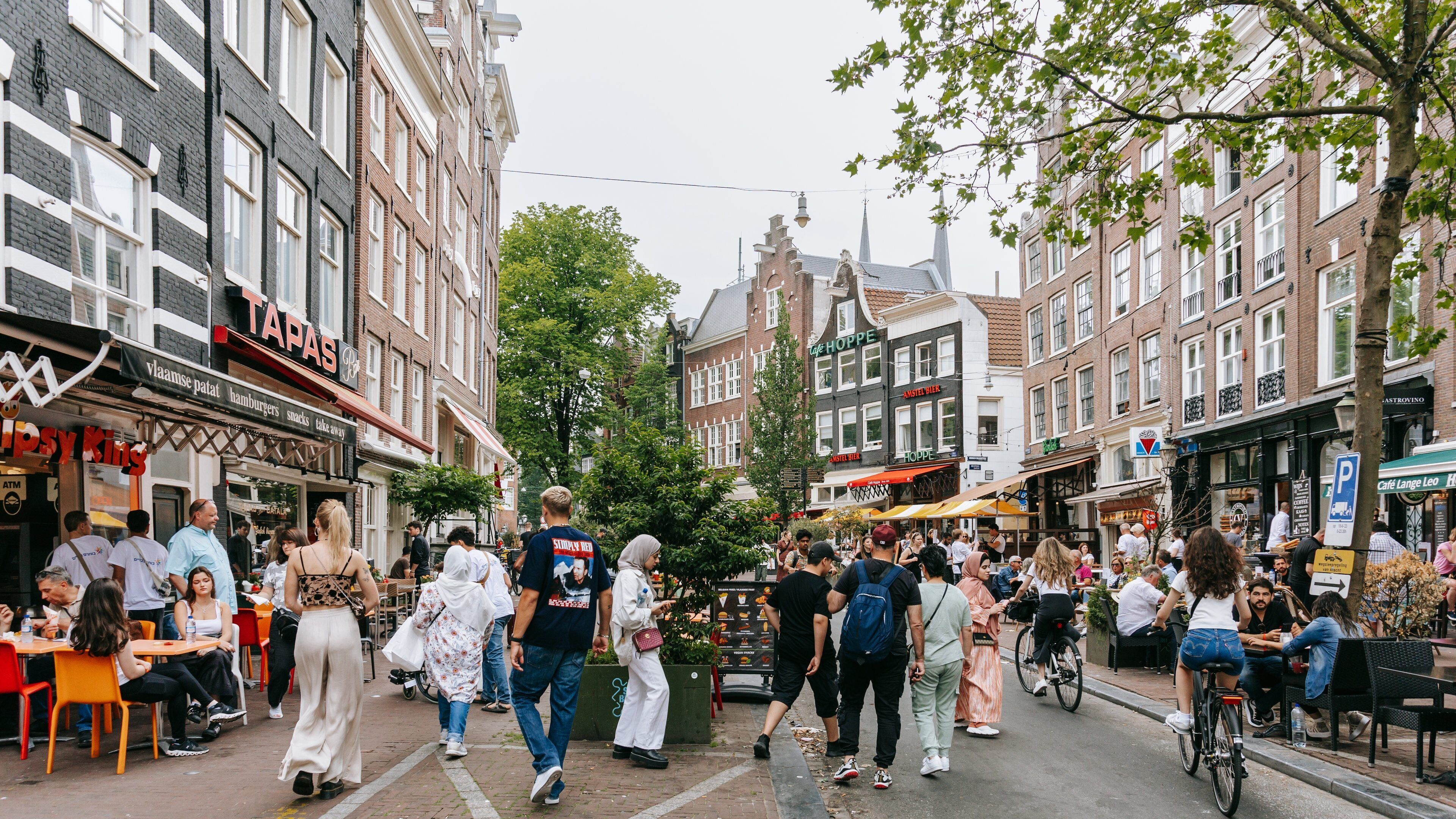 Binnenstad which includes street scenes