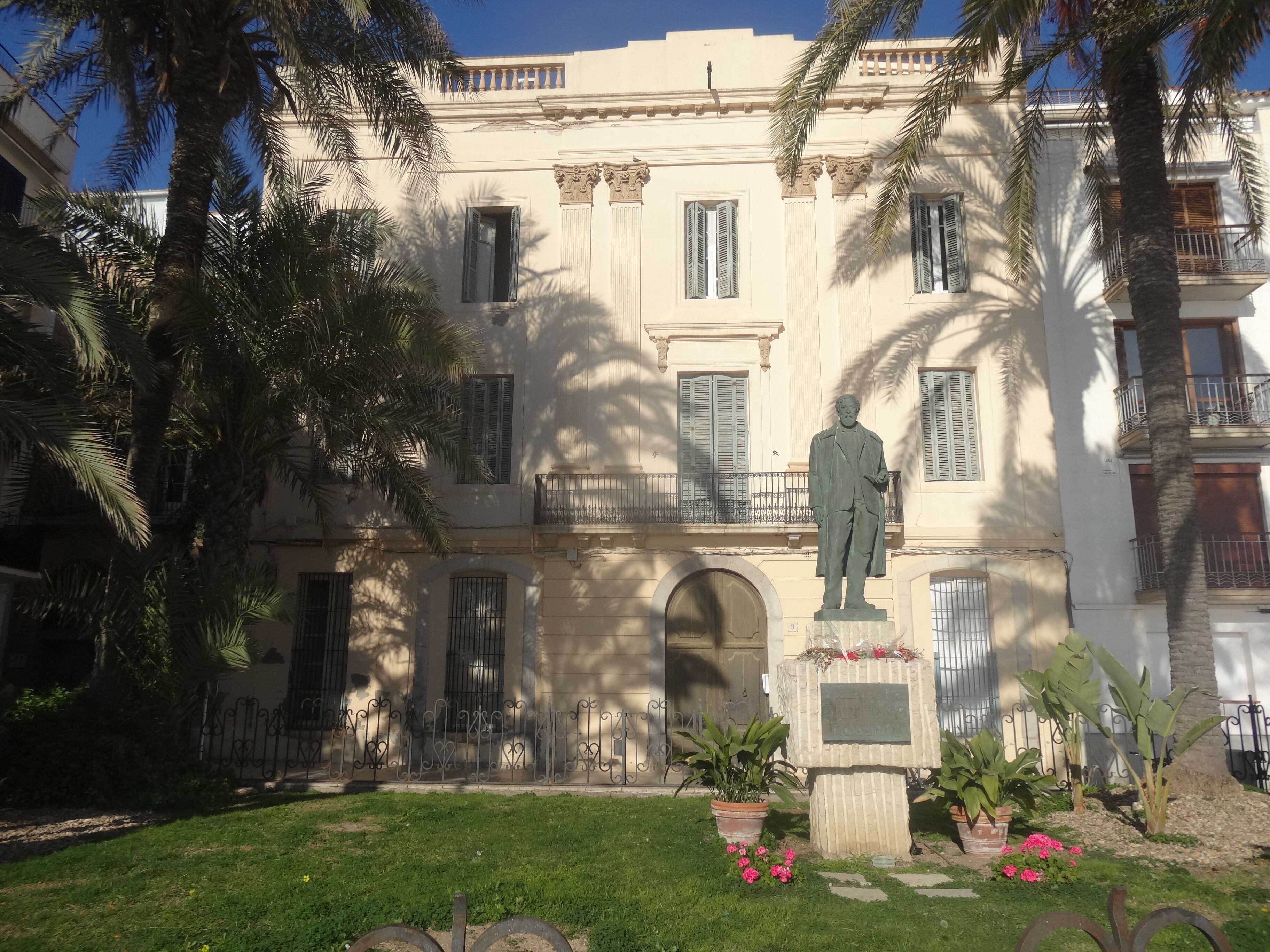 Monument a Santiago Rusiñol (Sitges)